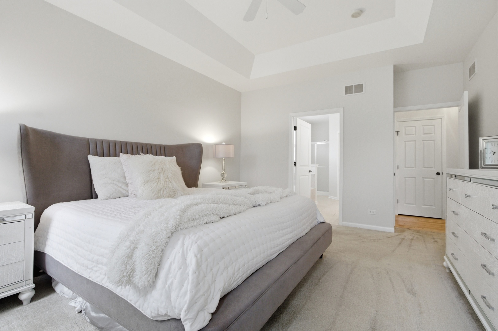 595 Kelly Avenue, Yorkville, IL 60560