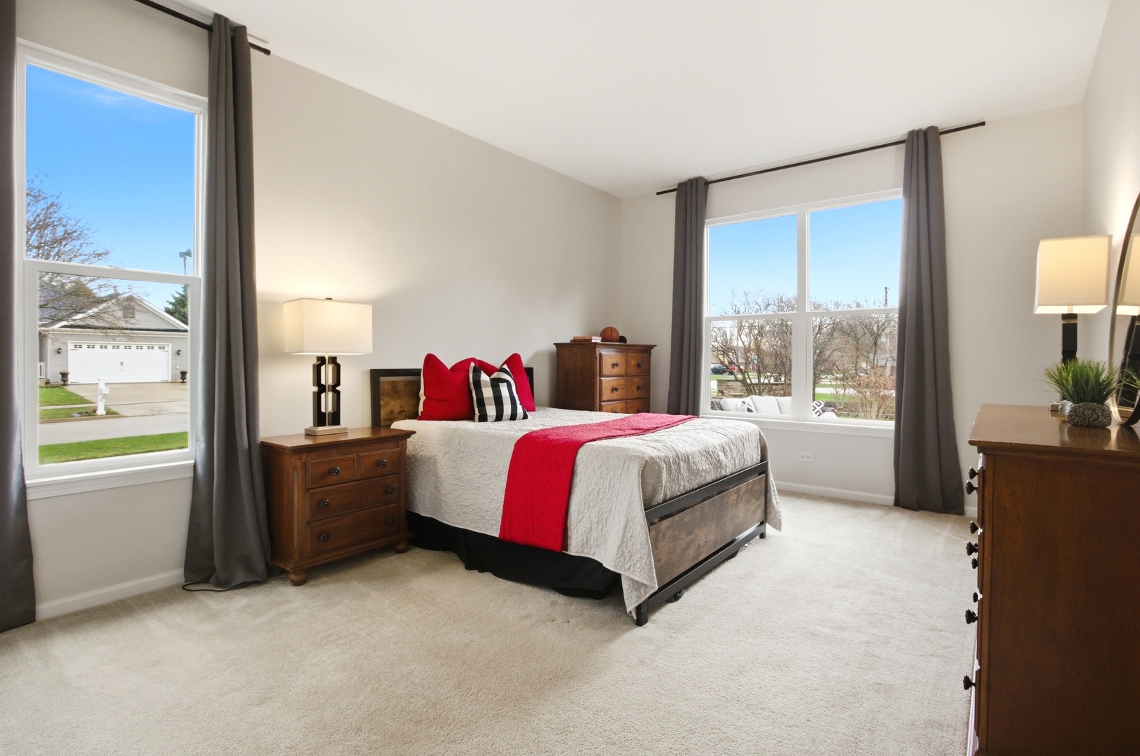 595 Kelly Avenue, Yorkville, IL 60560