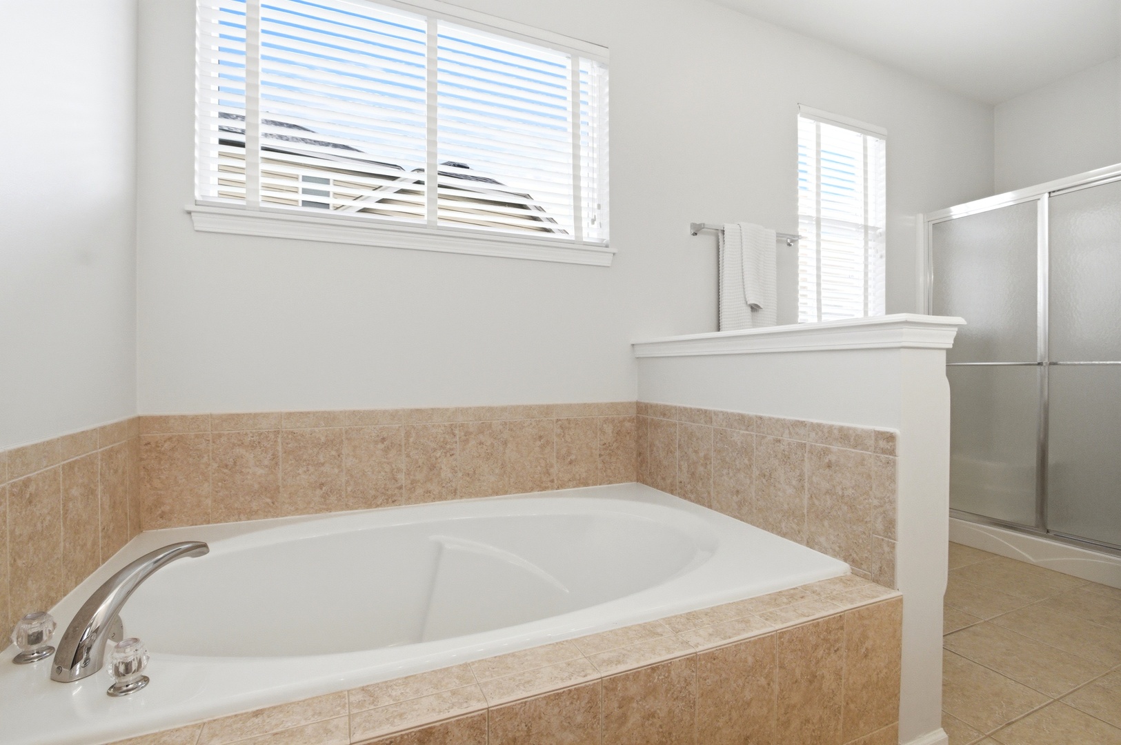 595 Kelly Avenue, Yorkville, IL 60560