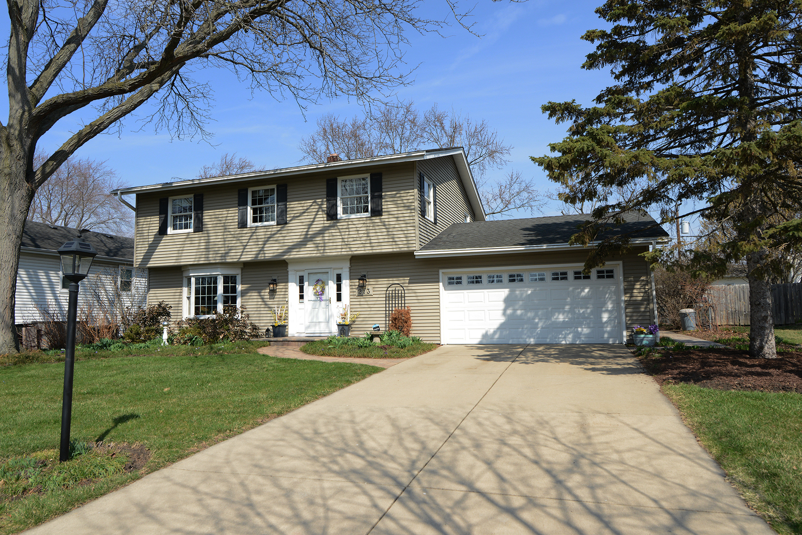 213 Arapahoe Trail, Carol Stream, IL 60188
