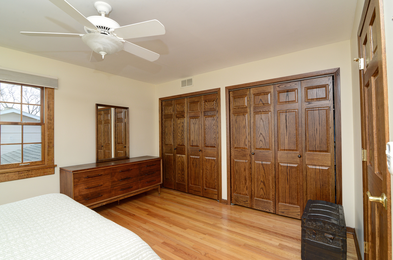 213 Arapahoe Trail, Carol Stream, IL 60188