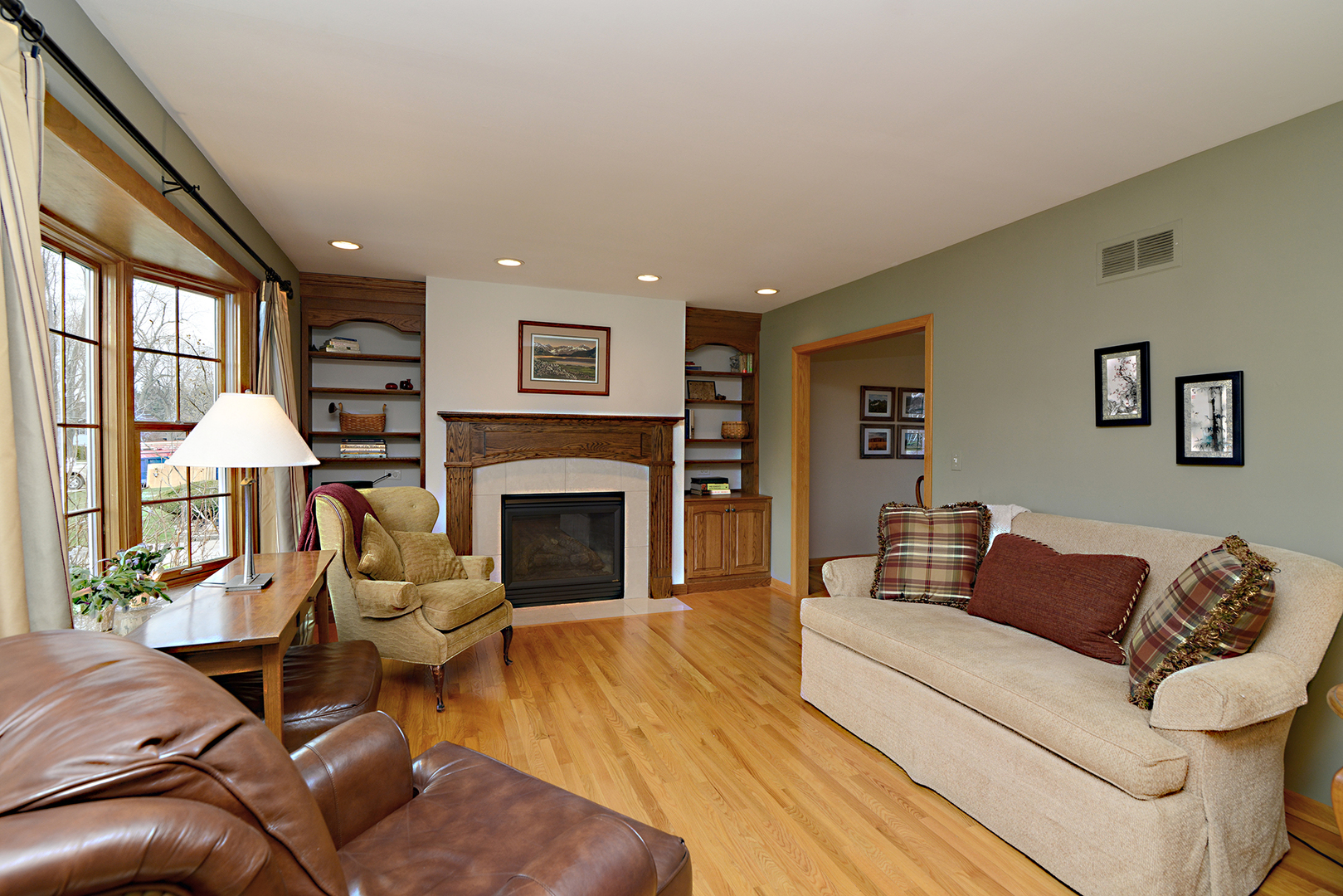 213 Arapahoe Trail, Carol Stream, IL 60188