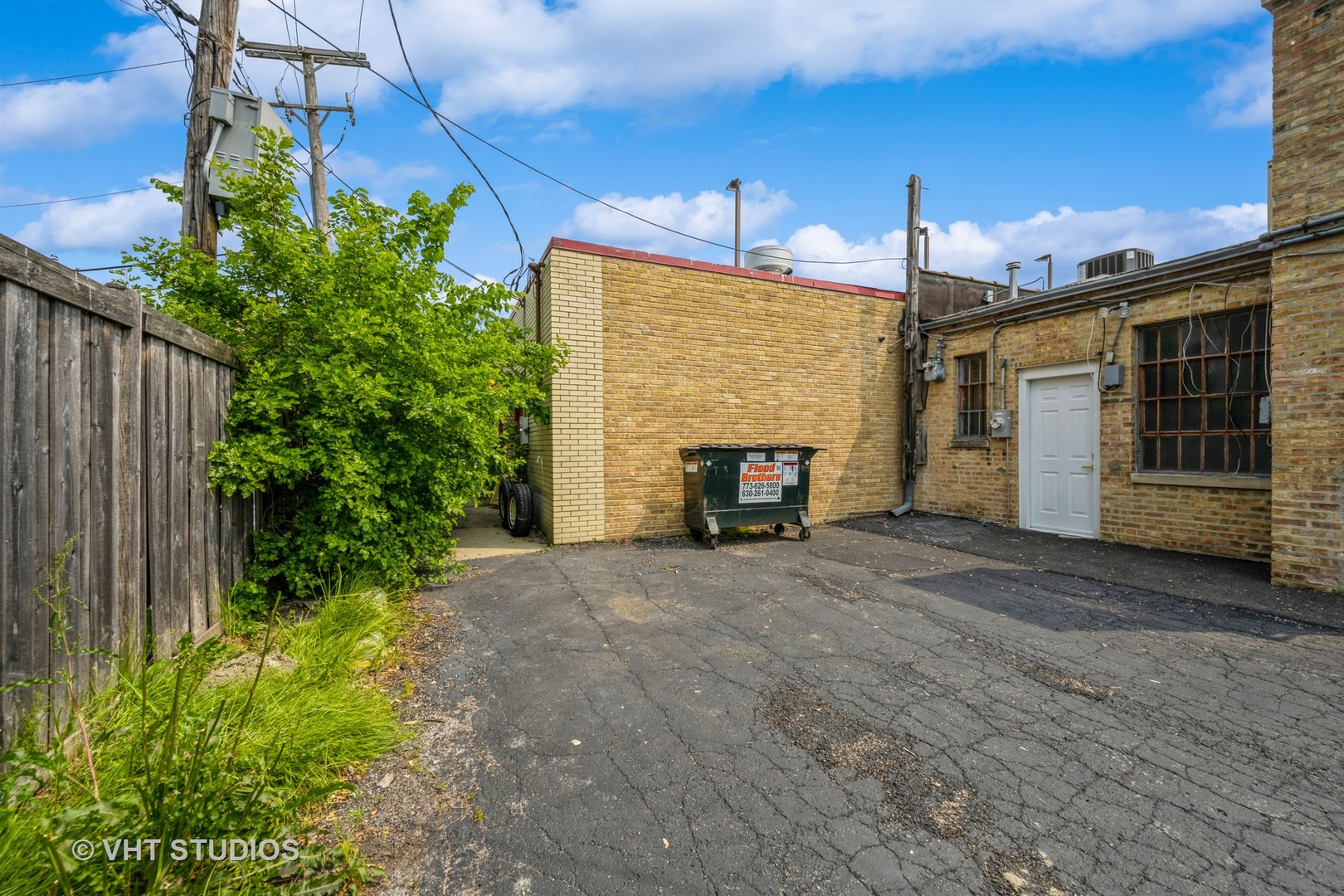 6712 N Crawford Avenue, Lincolnwood, IL 60712