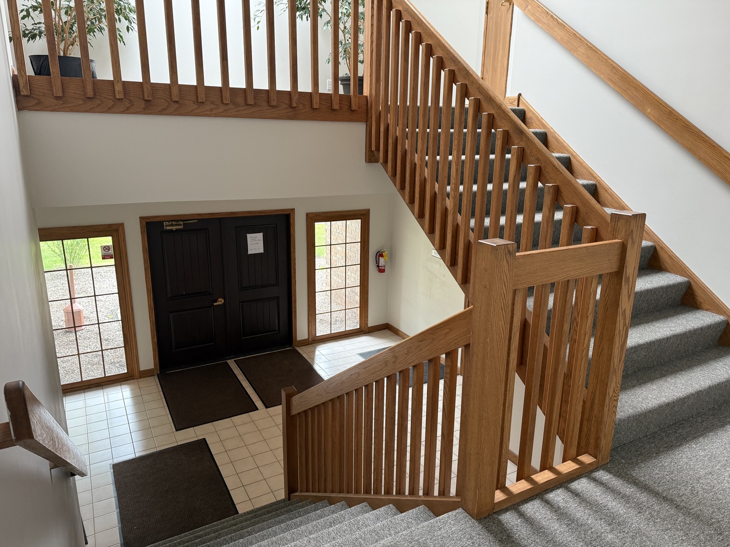 28085 N Ashley Circle, Libertyville, IL 60048