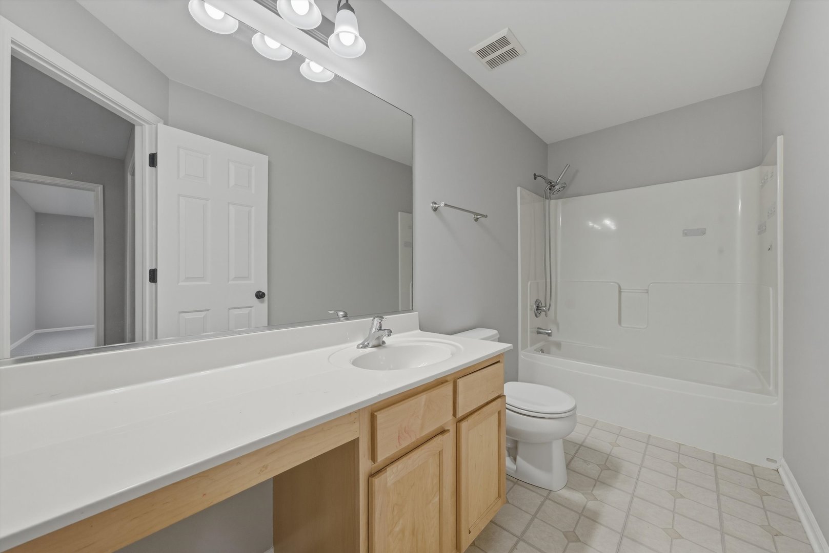 1053 Walker Court, Antioch, IL 60002