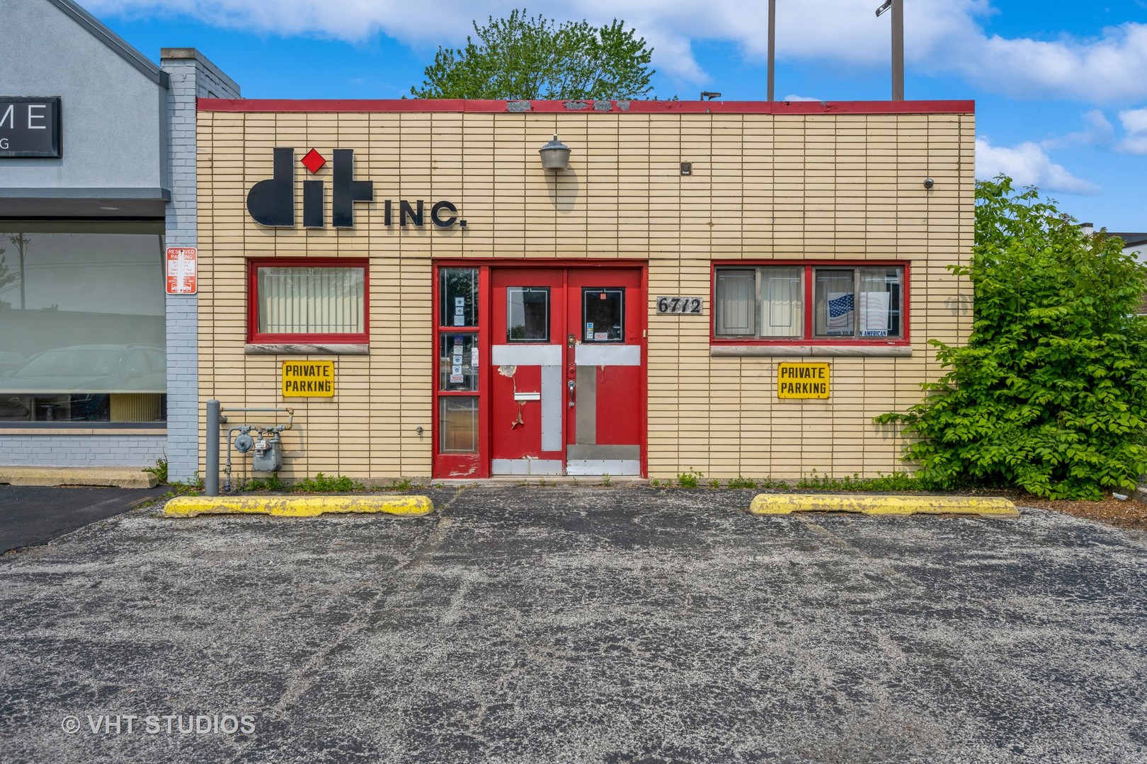 6712 N Crawford Avenue, Lincolnwood, IL 60712