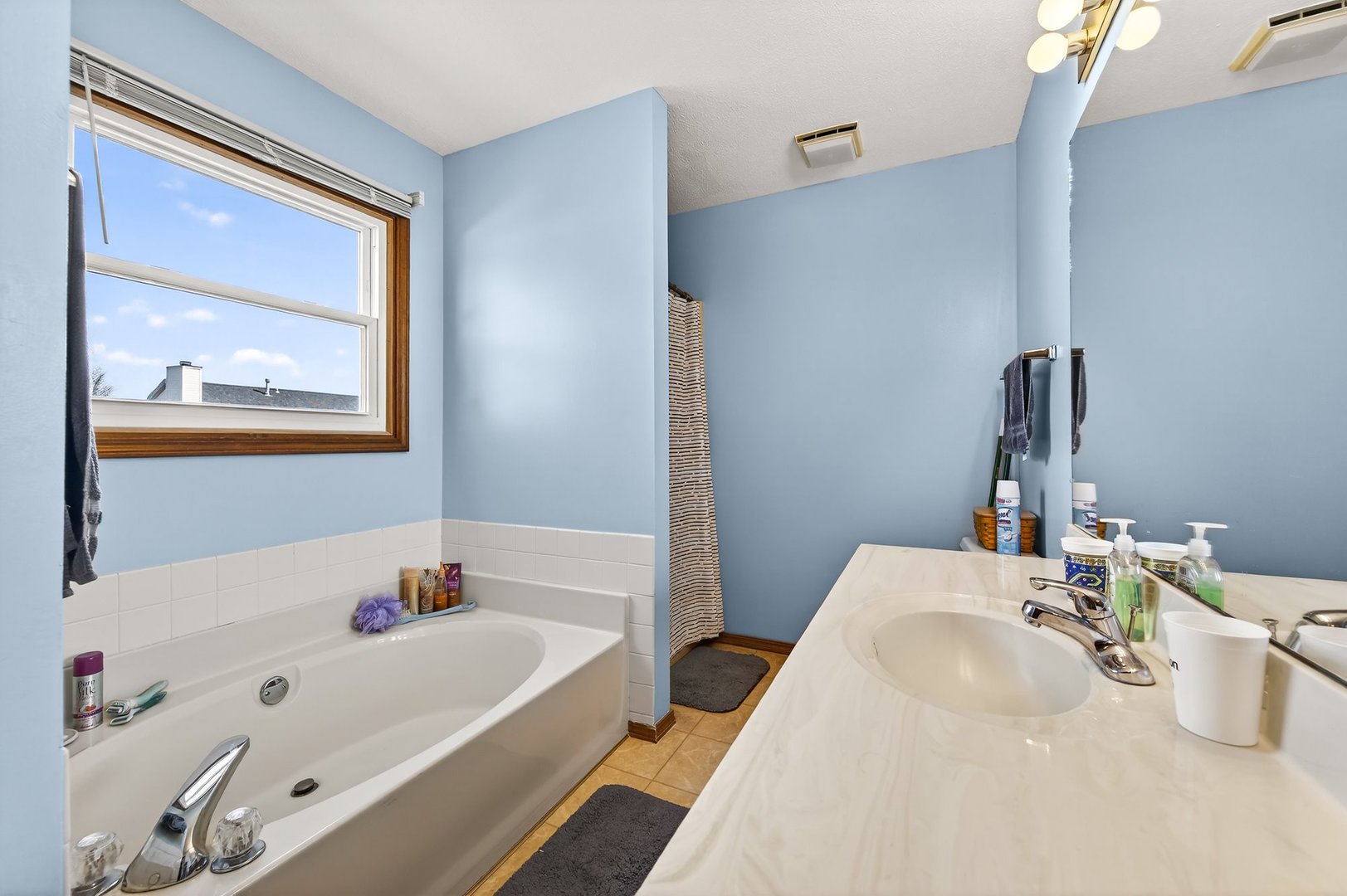 2704 Brighton Lane, Bloomington, IL 61704