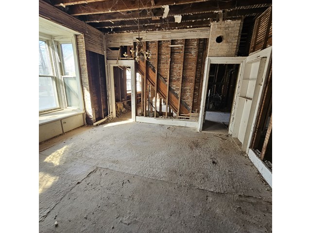 212 S Tryon Street, Woodstock, IL 60098