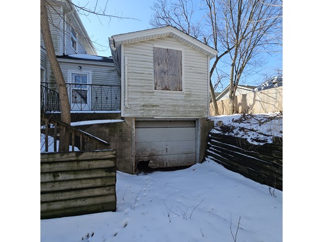 212 S Tryon Street, Woodstock, IL 60098