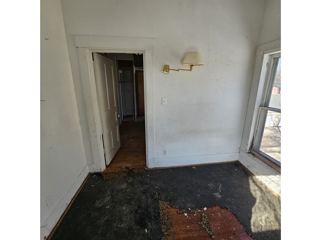 212 S Tryon Street, Woodstock, IL 60098