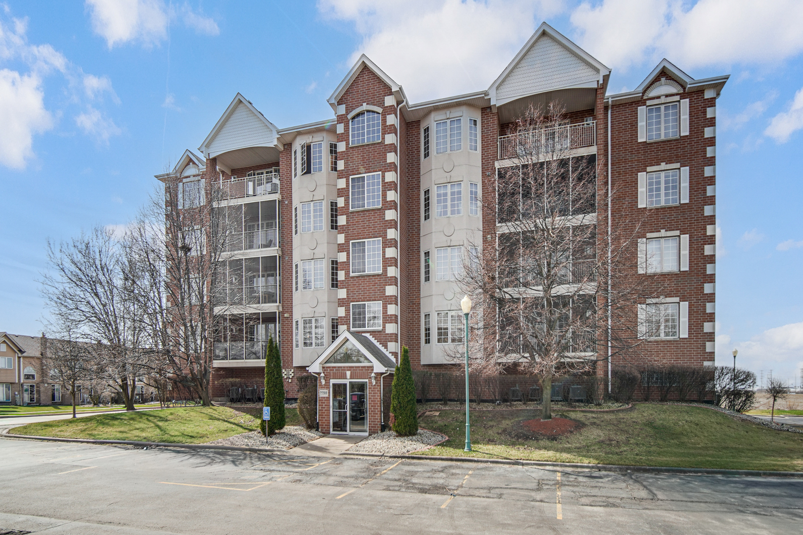 7722 Greenway Boulevard #3SE, Tinley Park, IL 60487