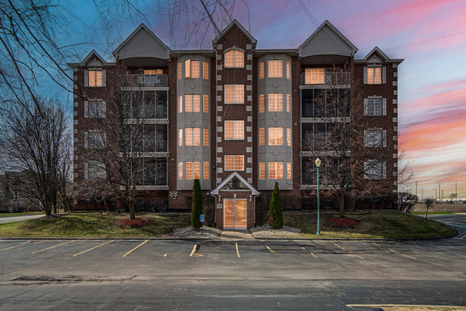 7722 Greenway Boulevard #3SE, Tinley Park, IL 60487