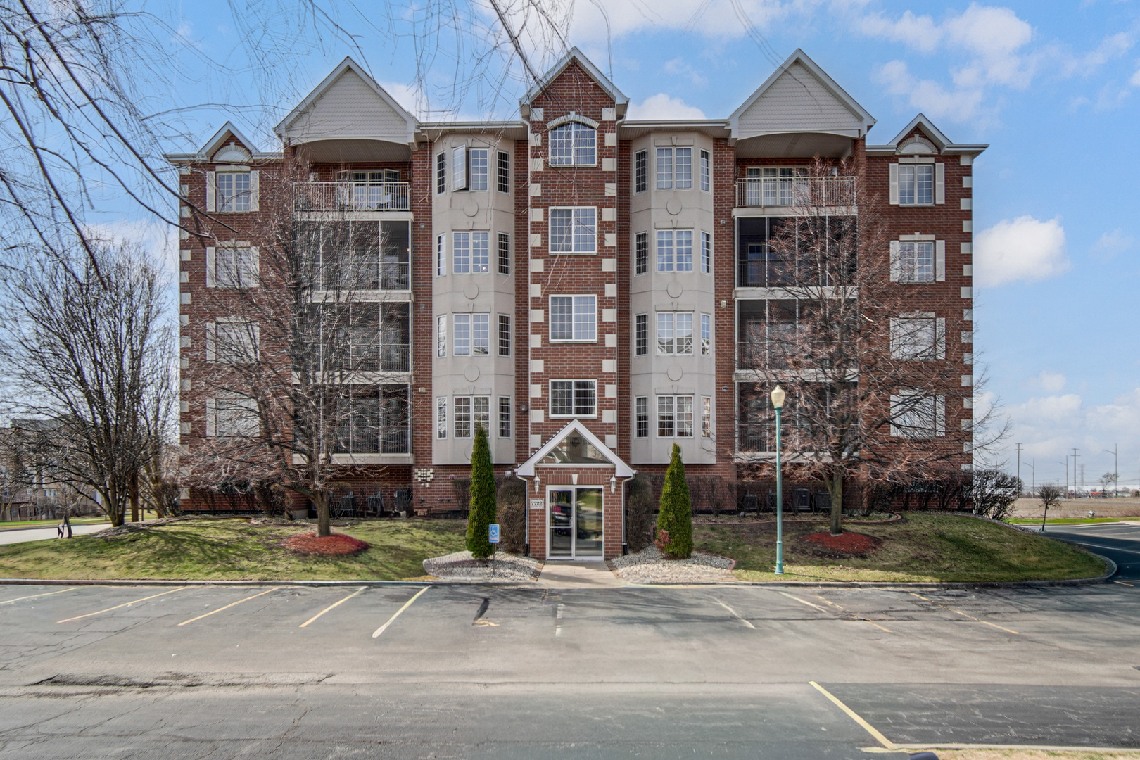 7722 Greenway Boulevard #3SE, Tinley Park, IL 60487