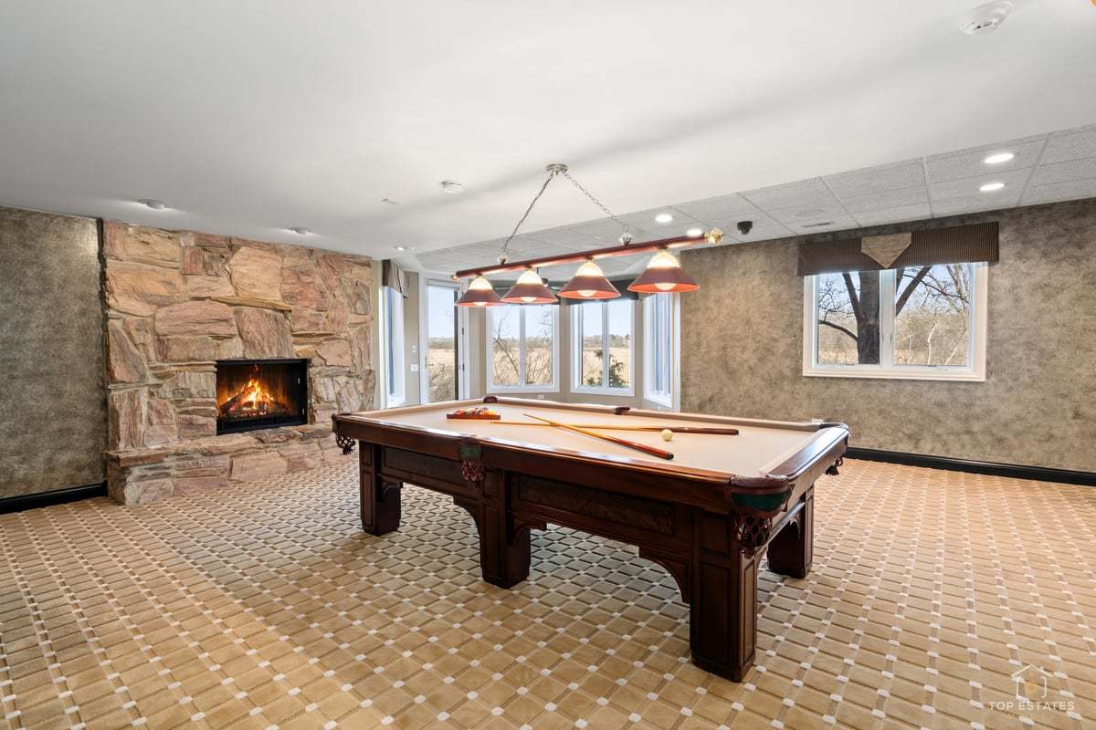 25676 N Canyon Creek Court, Barrington, IL 60010