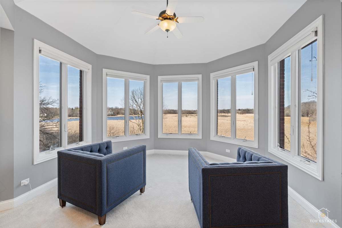 25676 N Canyon Creek Court, Barrington, IL 60010