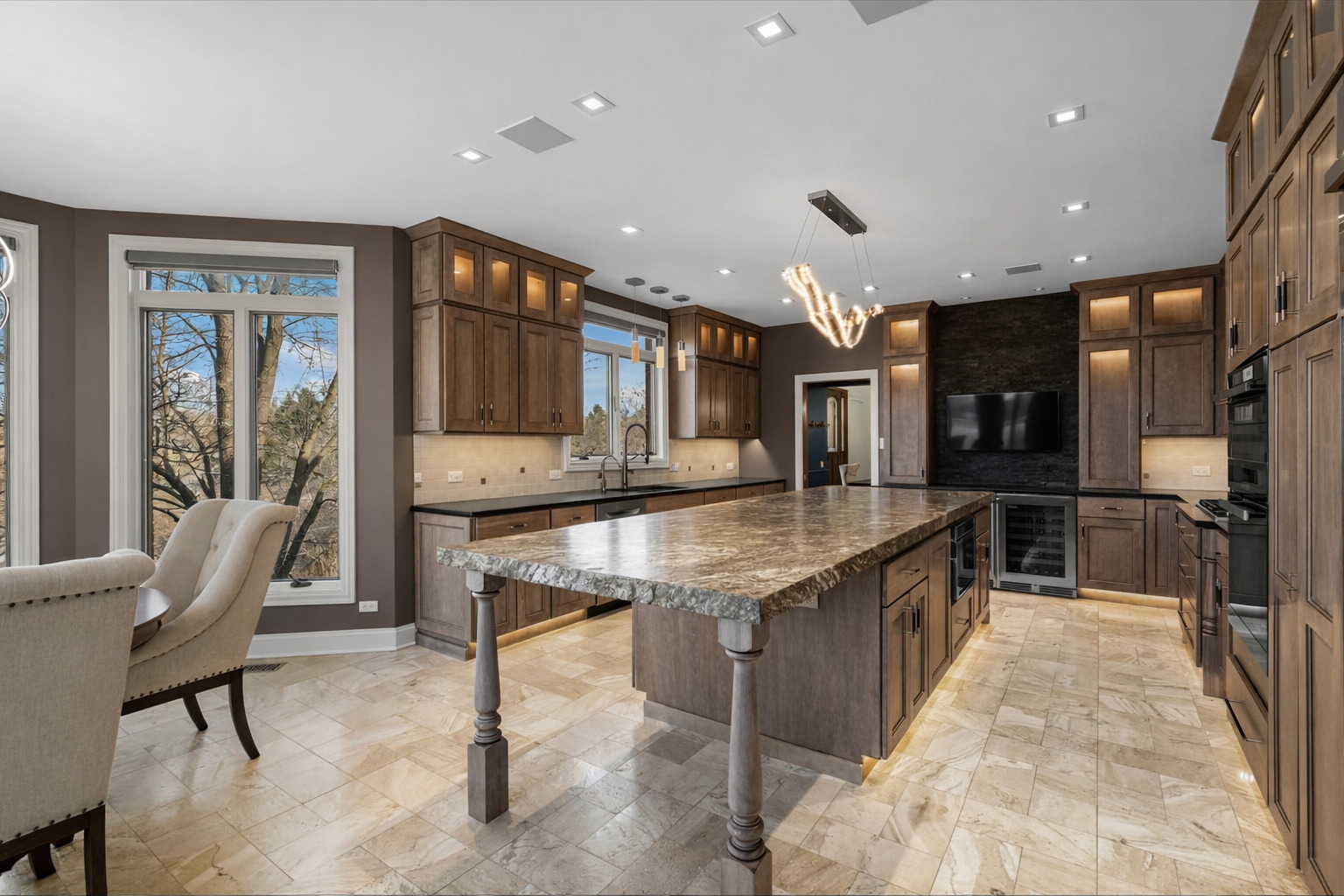 25676 N Canyon Creek Court, Barrington, IL 60010