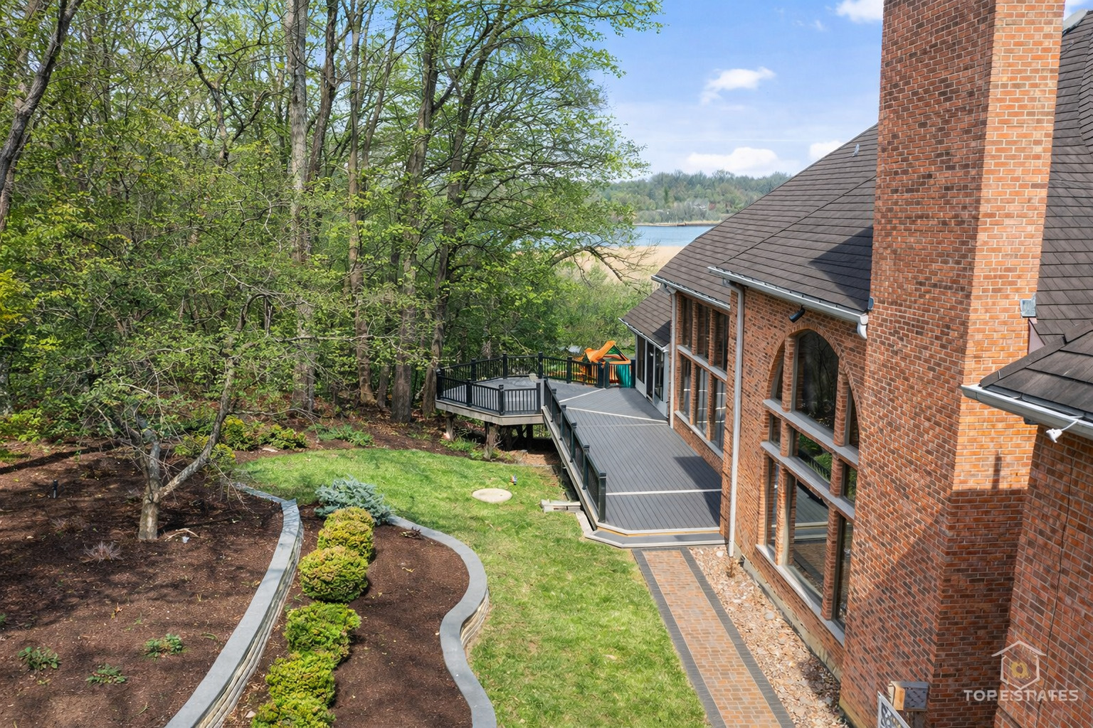 25676 N Canyon Creek Court, Barrington, IL 60010