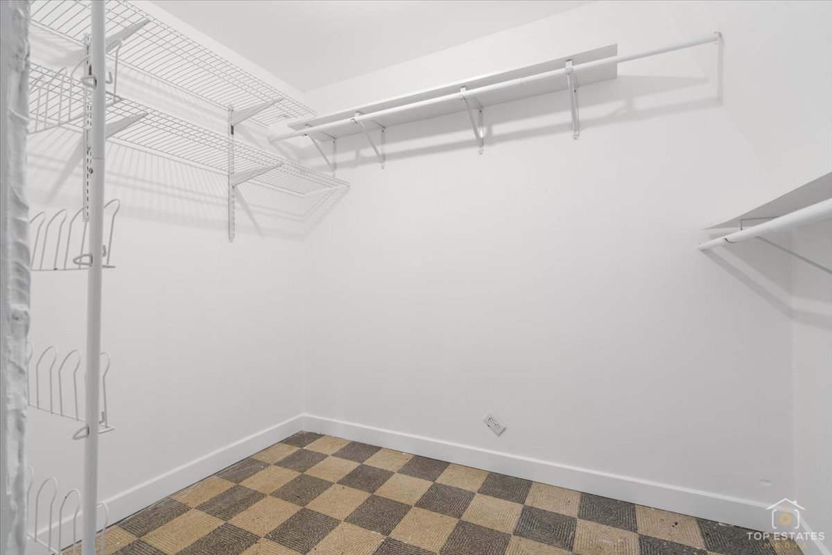 304 E Camp Mcdonald Road, Prospect Heights, IL 60070