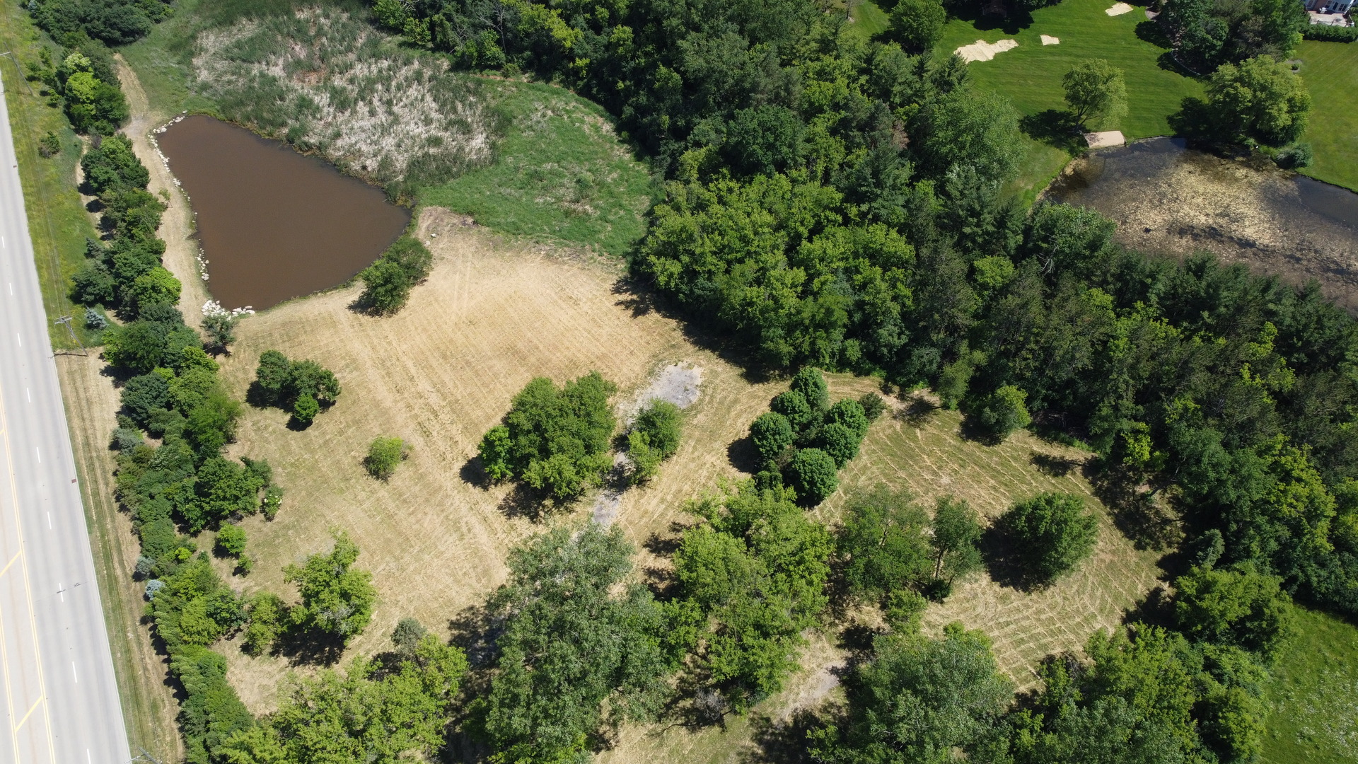 303 Algonquin Road, South Barrington, IL 60010