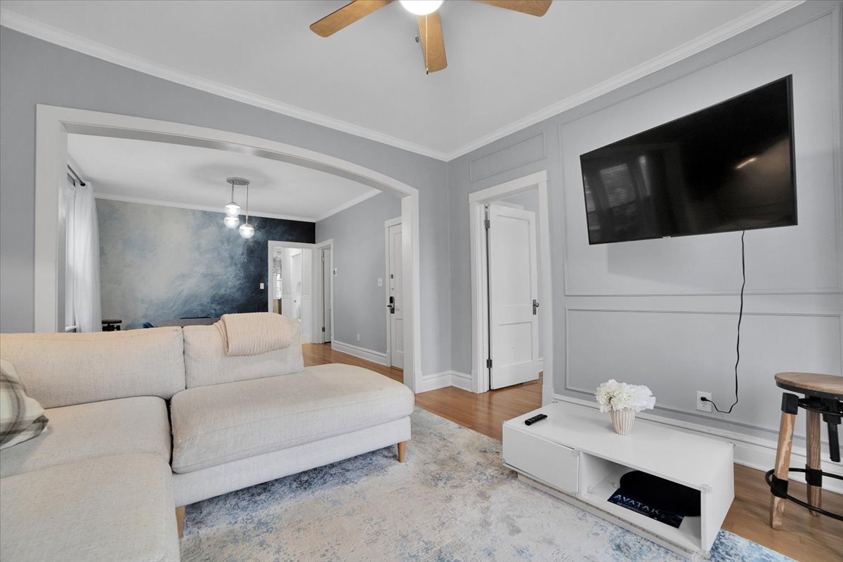 2108 Highland Avenue, Berwyn, IL 60402