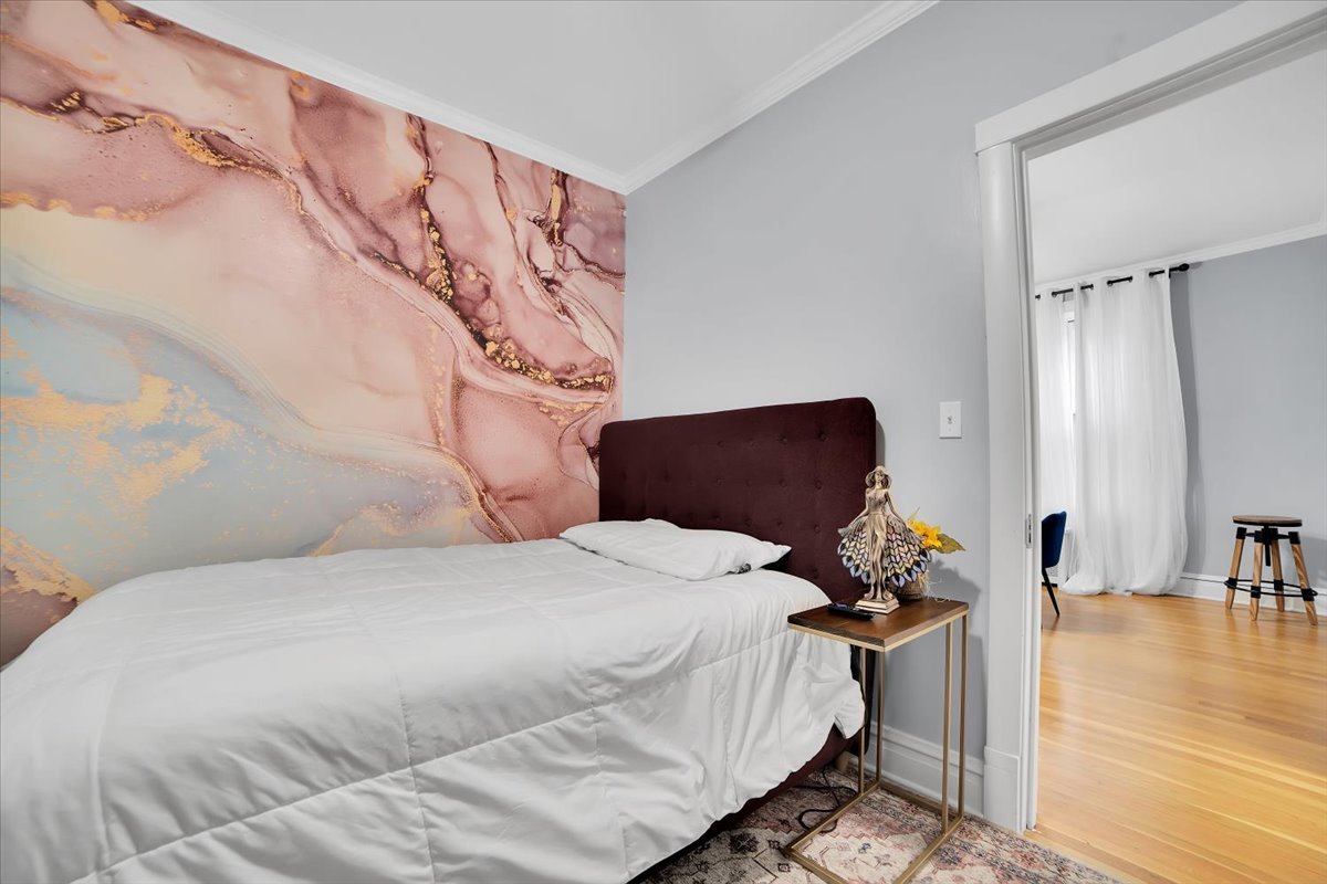 2108 Highland Avenue, Berwyn, IL 60402