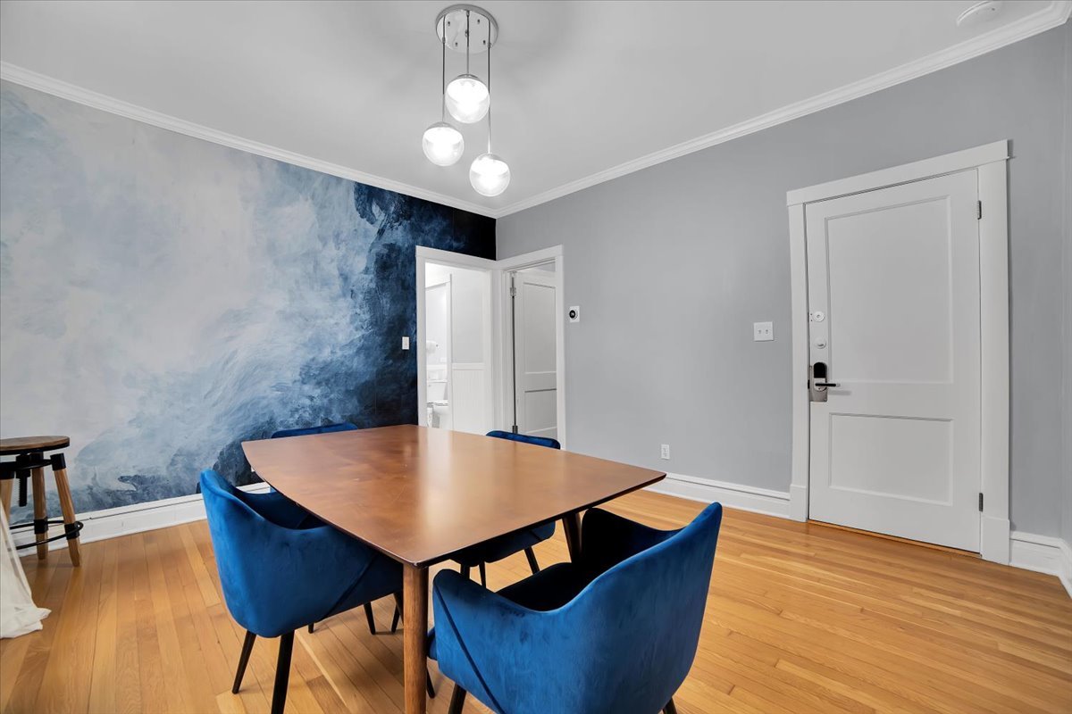 2108 Highland Avenue, Berwyn, IL 60402