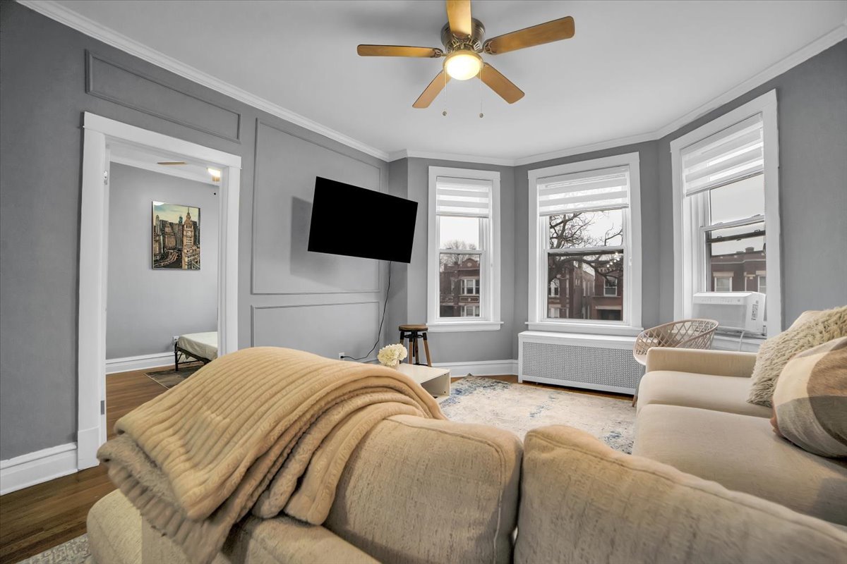 2108 Highland Avenue, Berwyn, IL 60402