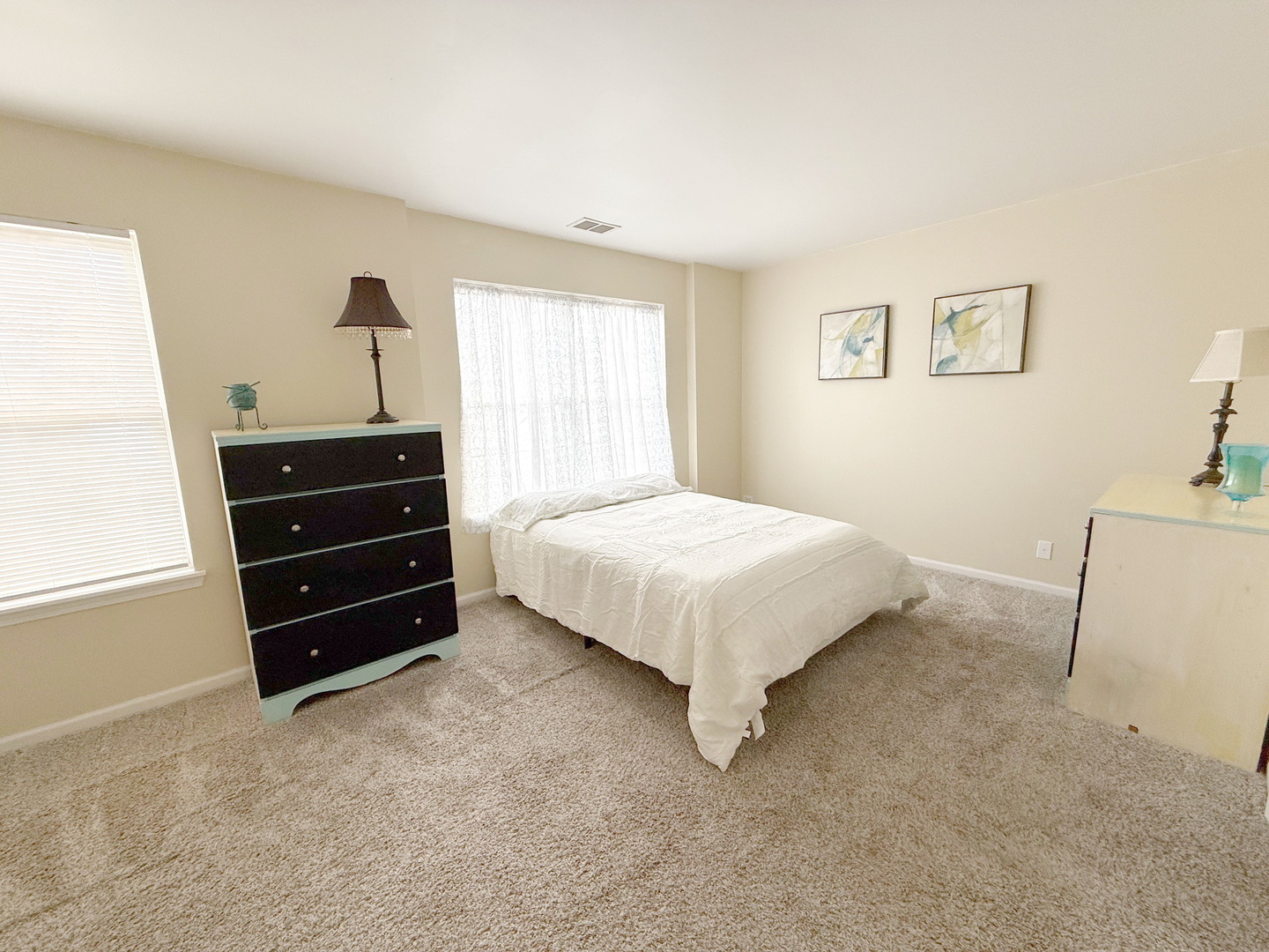 492 Holiday Lane, Hainesville, IL 60073