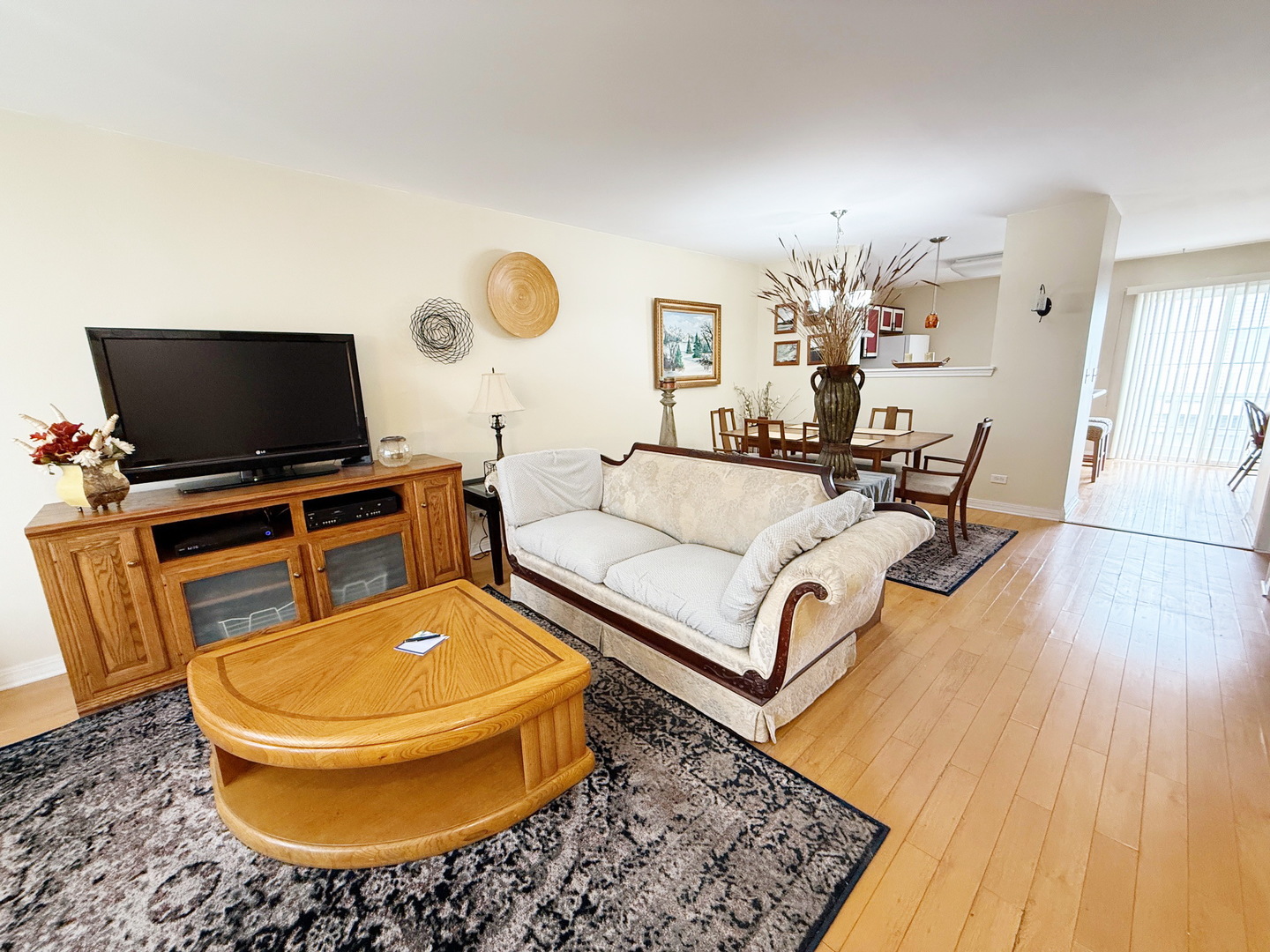 492 Holiday Lane, Hainesville, IL 60073