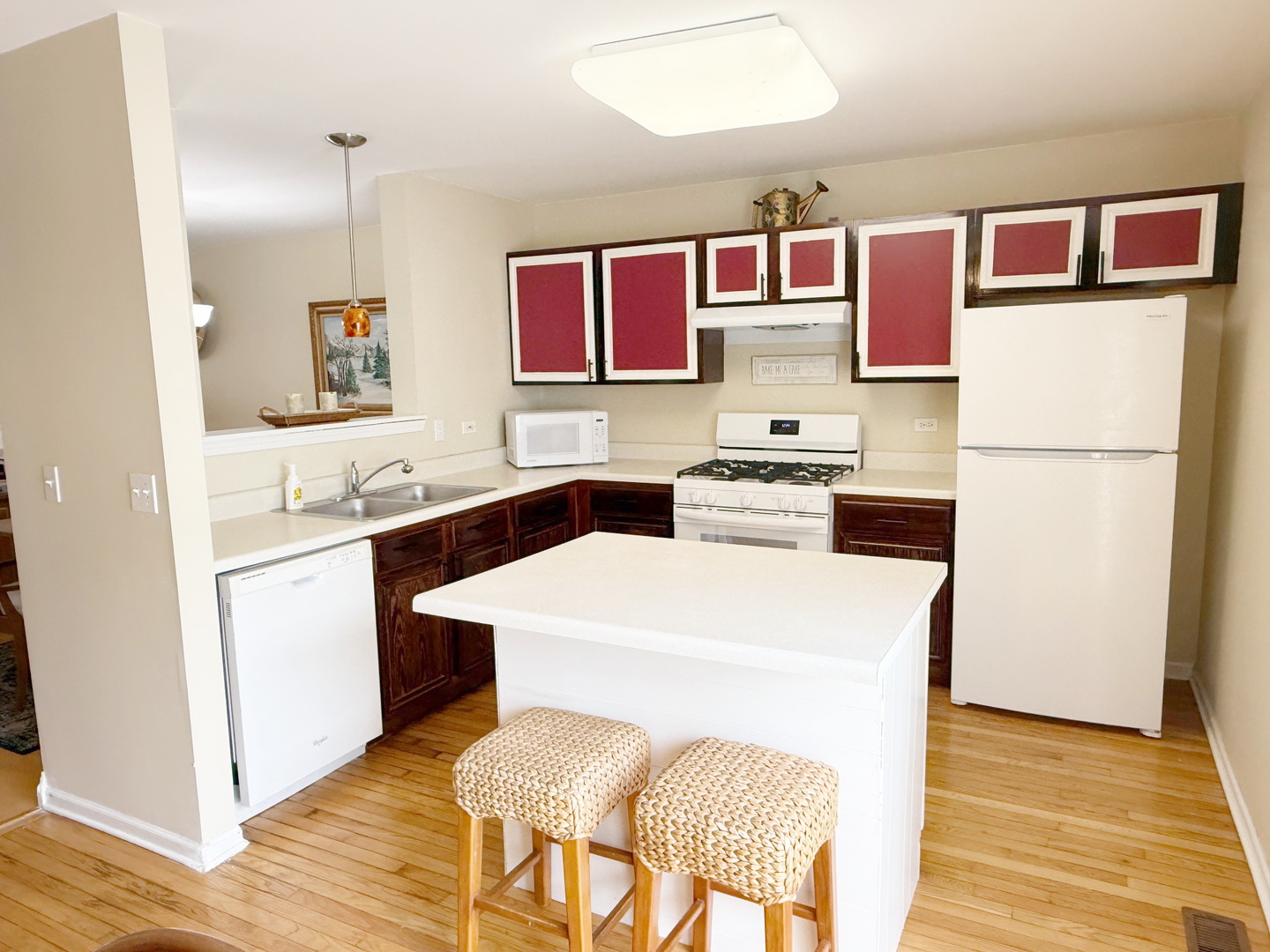 492 Holiday Lane, Hainesville, IL 60073