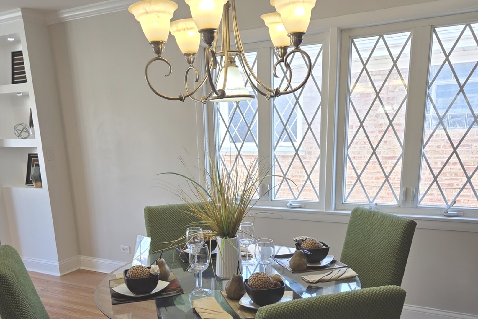 8517 W CARMEN Avenue, Chicago, IL 60656