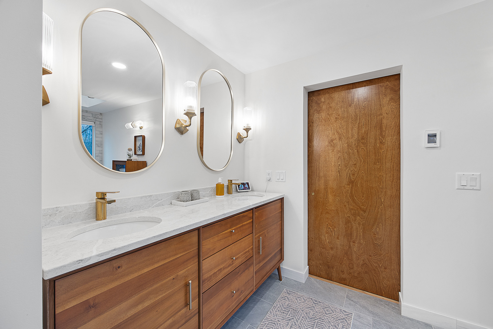 219 Parkview Drive, Bloomington, IL 61701