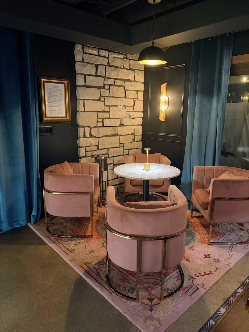 219 Parkview Drive, Bloomington, IL 61701