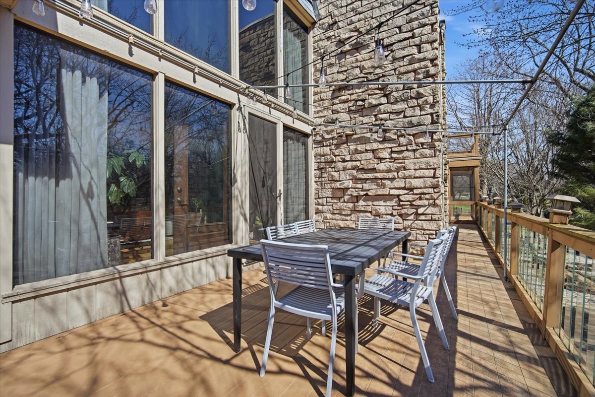 219 Parkview Drive, Bloomington, IL 61701