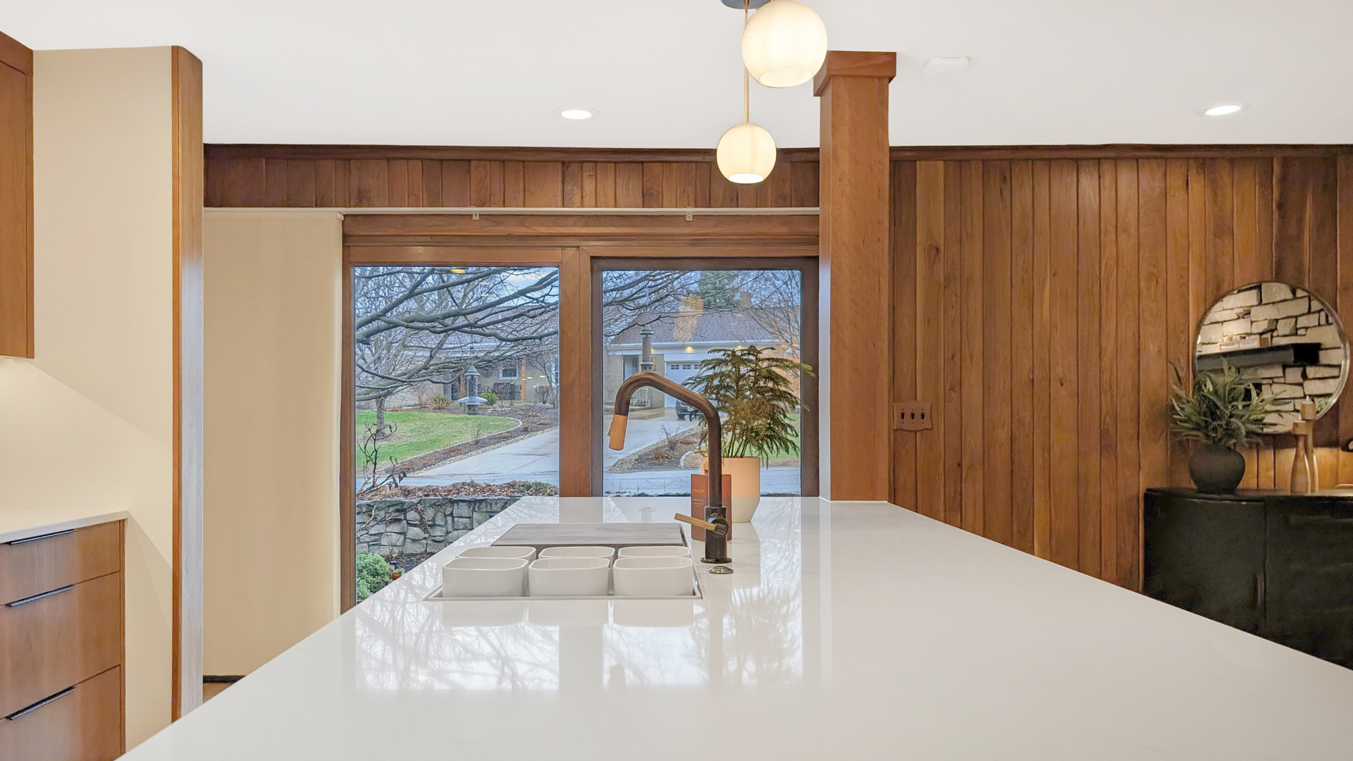 219 Parkview Drive, Bloomington, IL 61701