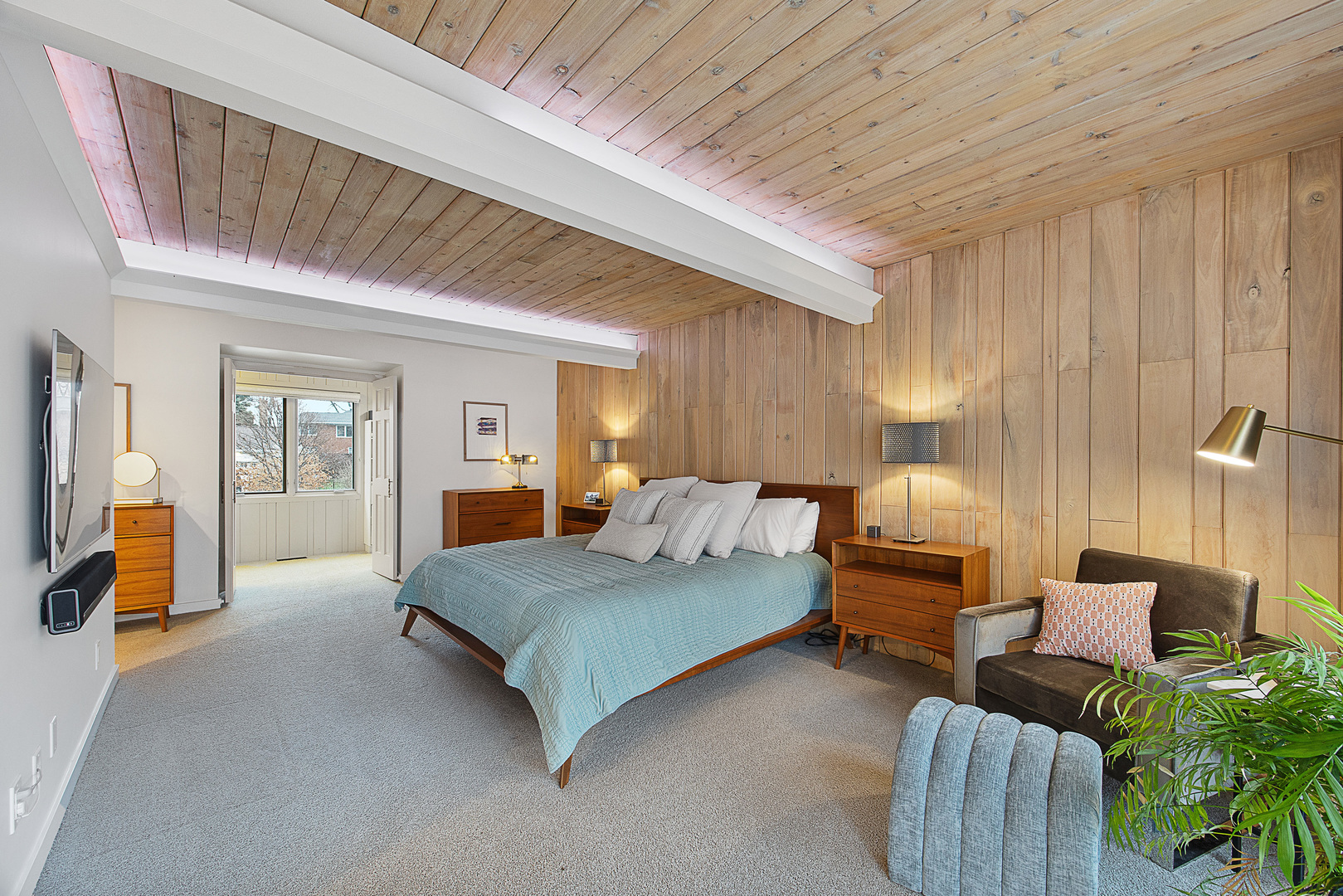 219 Parkview Drive, Bloomington, IL 61701