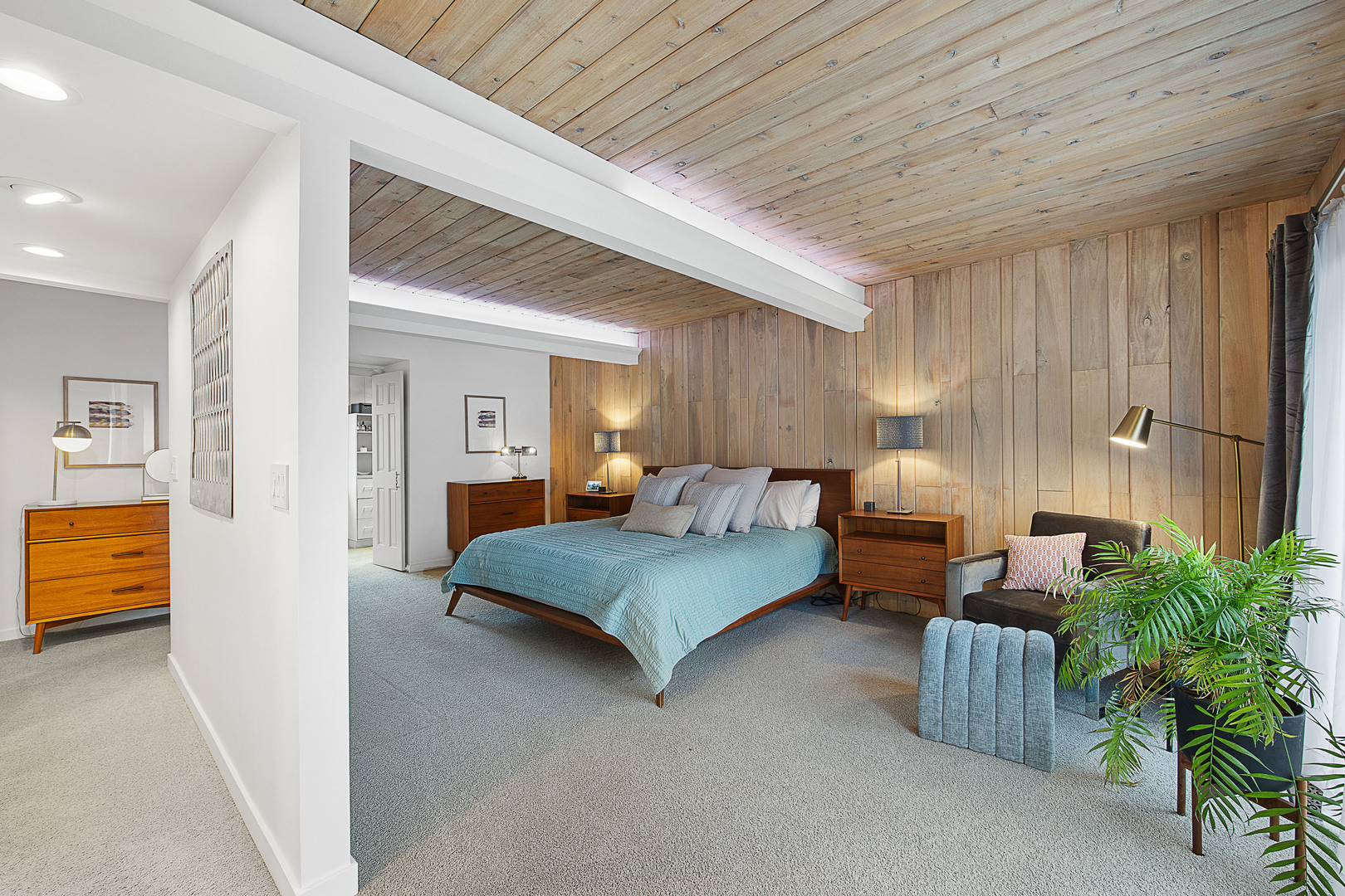 219 Parkview Drive, Bloomington, IL 61701