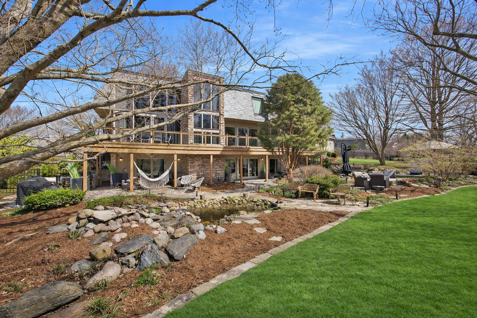 219 Parkview Drive, Bloomington, IL 61701