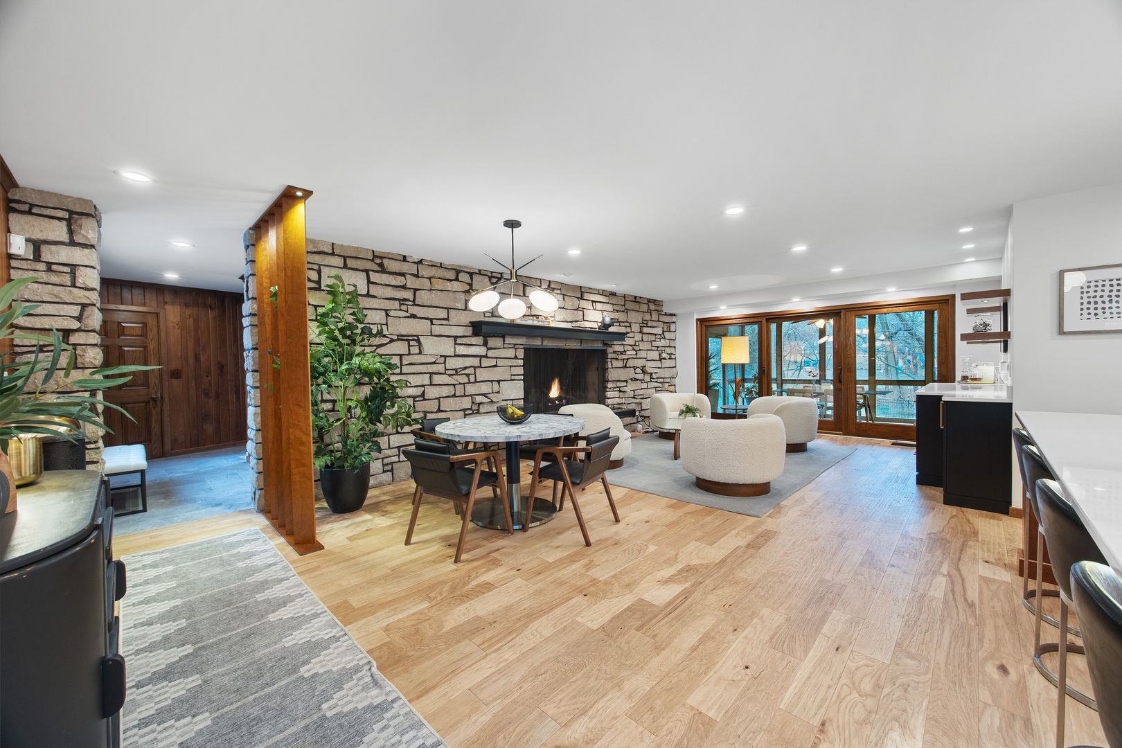 219 Parkview Drive, Bloomington, IL 61701