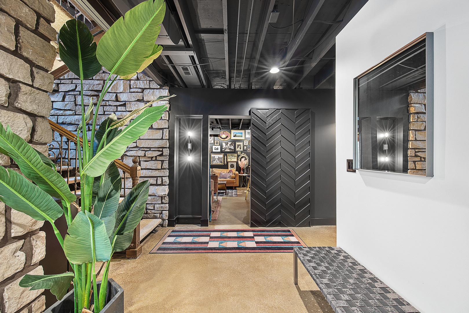 219 Parkview Drive, Bloomington, IL 61701