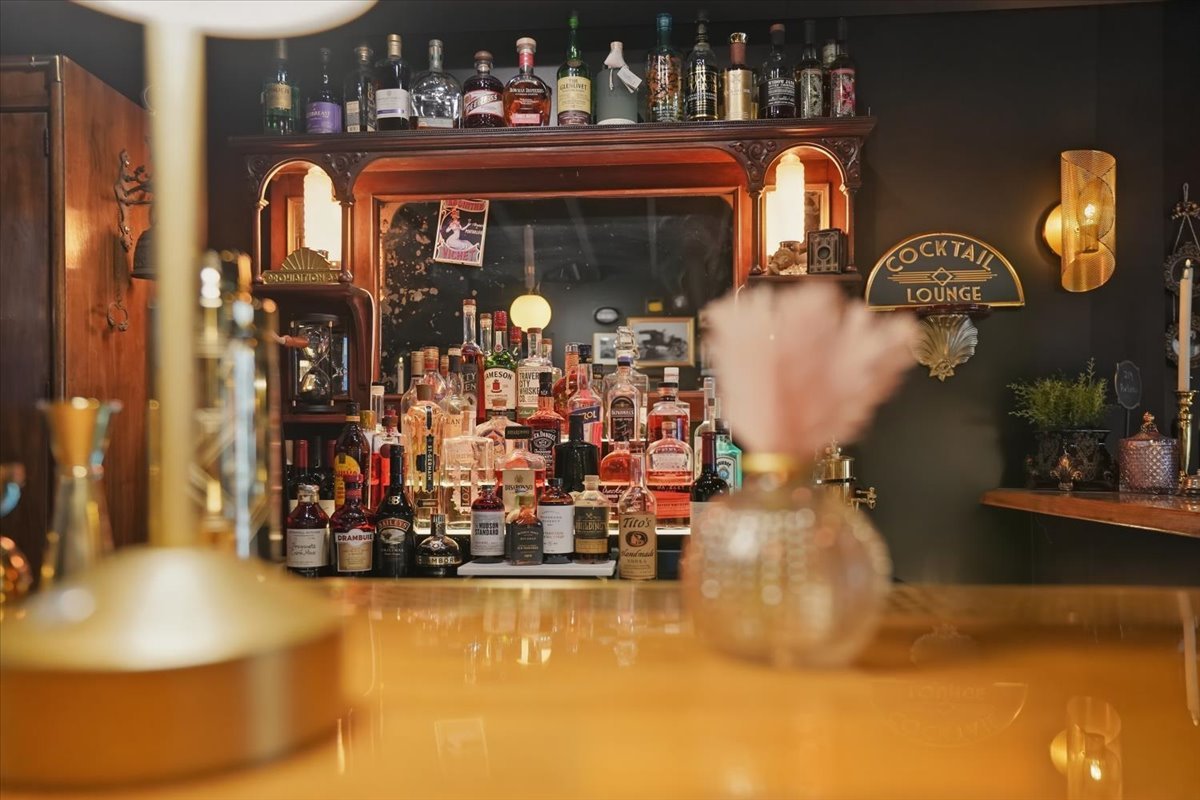 219 Parkview Drive, Bloomington, IL 61701