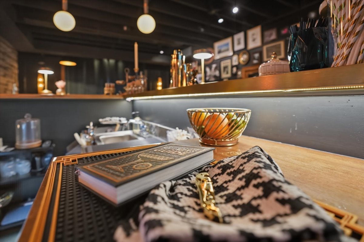 219 Parkview Drive, Bloomington, IL 61701