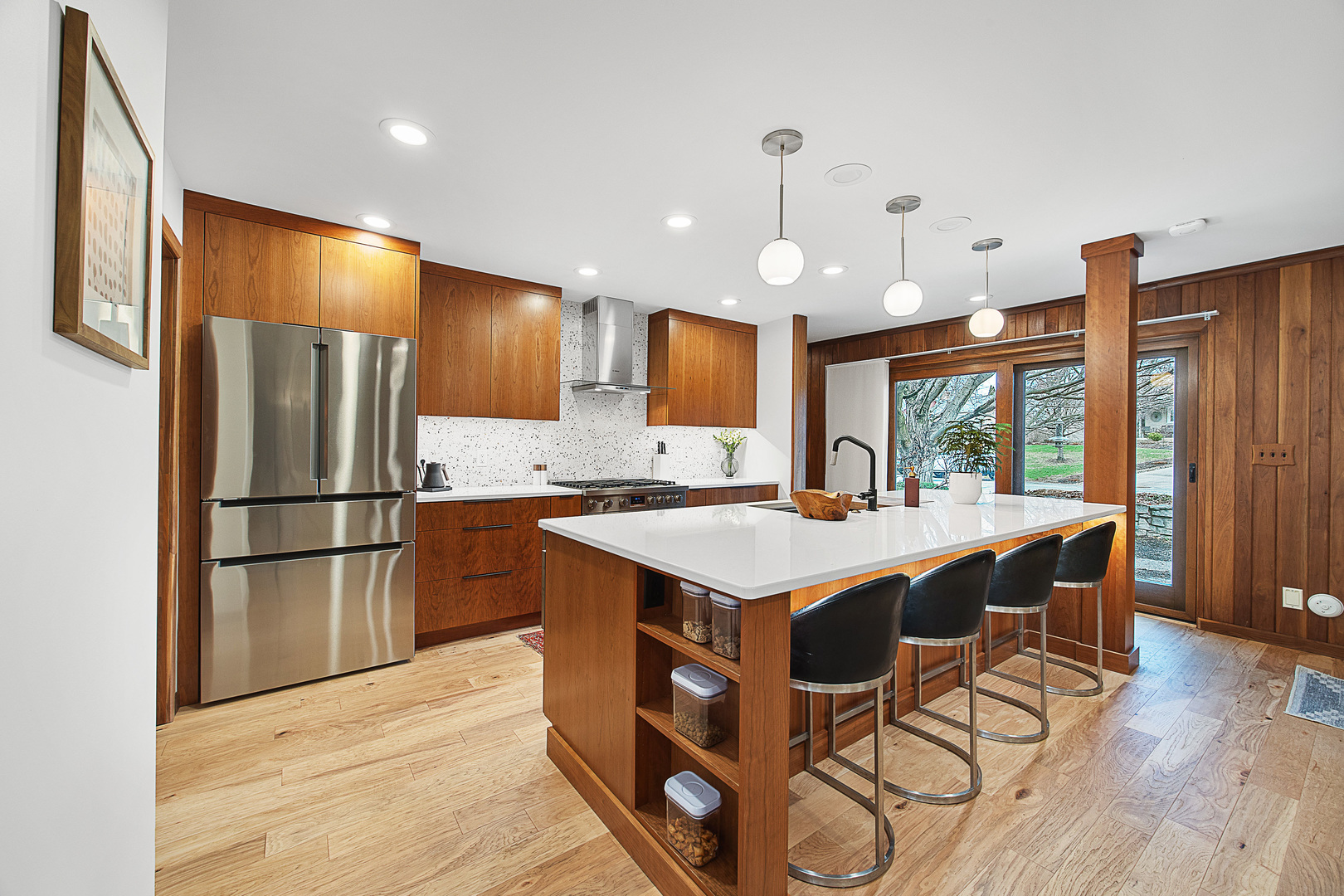 219 Parkview Drive, Bloomington, IL 61701