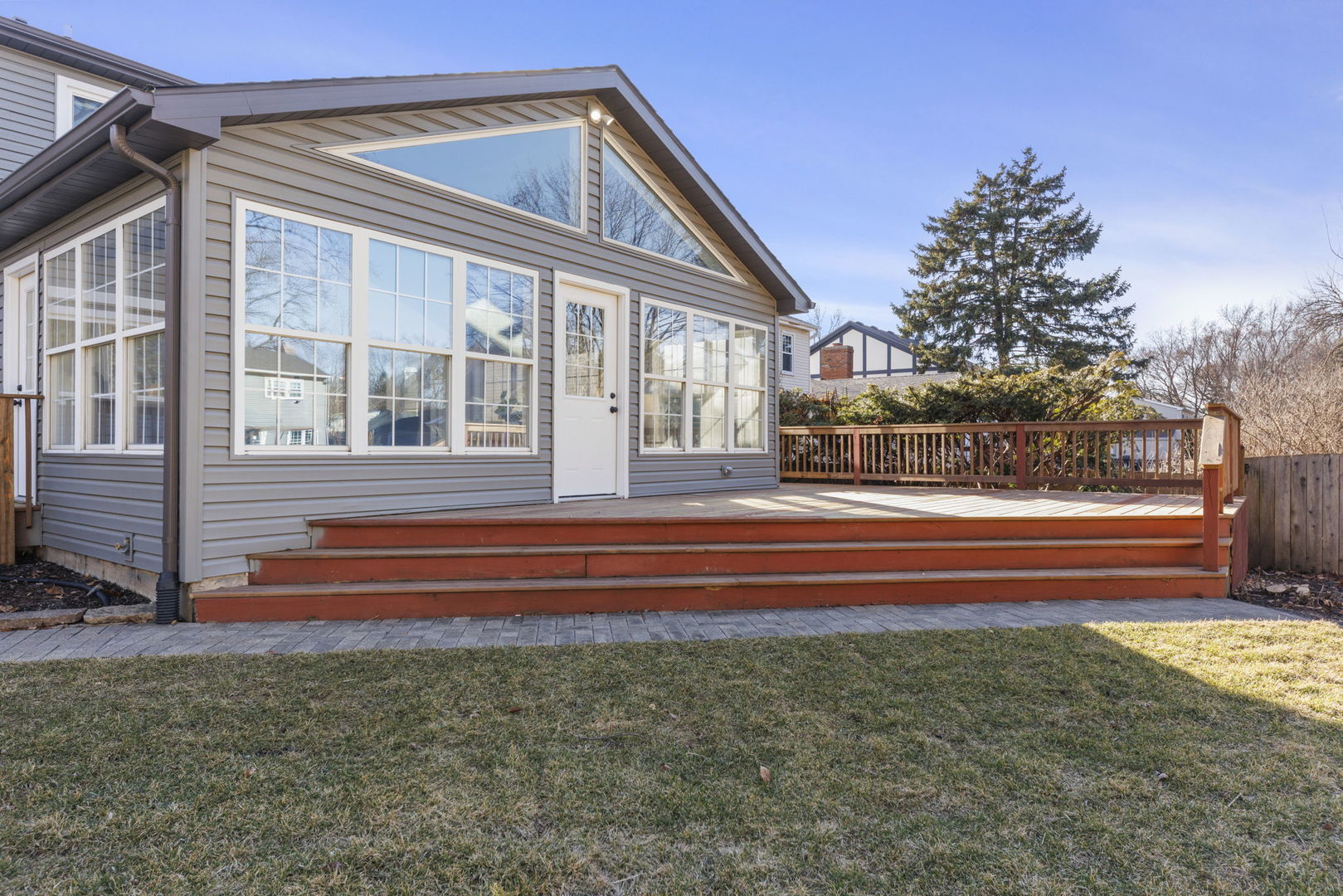 613 Zaininger Avenue, Naperville, IL 60563