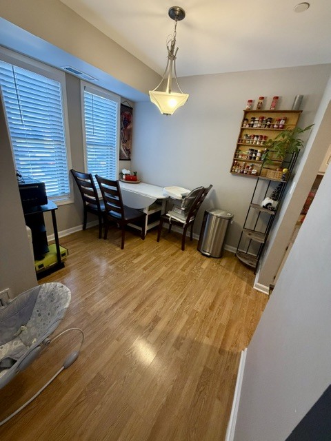 2216 Country Club Drive #25, Woodridge, IL 60517