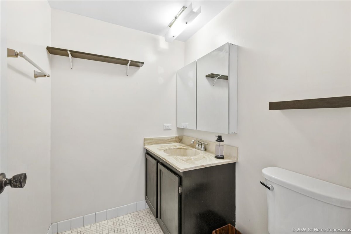 5202 Midlothian Turnpike #107, Crestwood, IL 60418