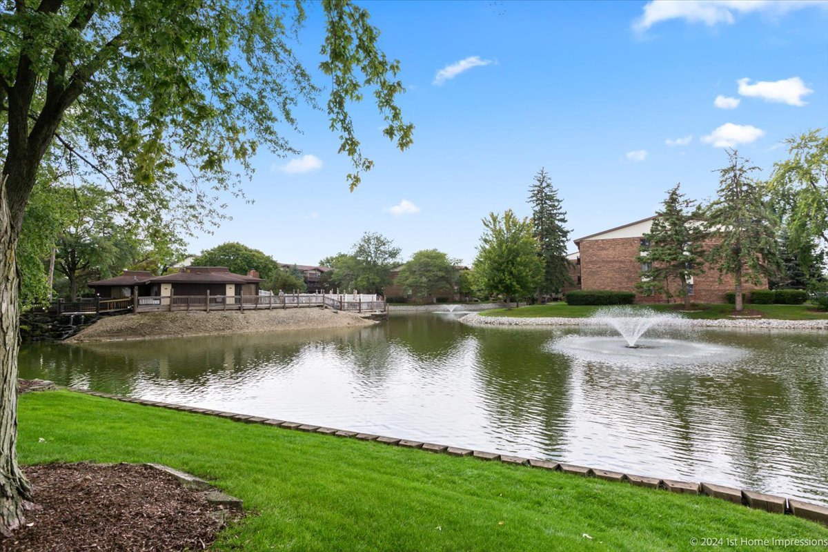 5202 Midlothian Turnpike #107, Crestwood, IL 60418