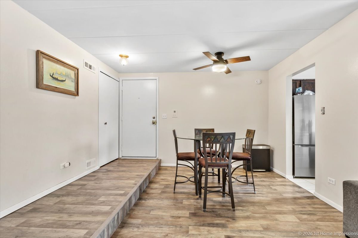 5202 Midlothian Turnpike #107, Crestwood, IL 60418