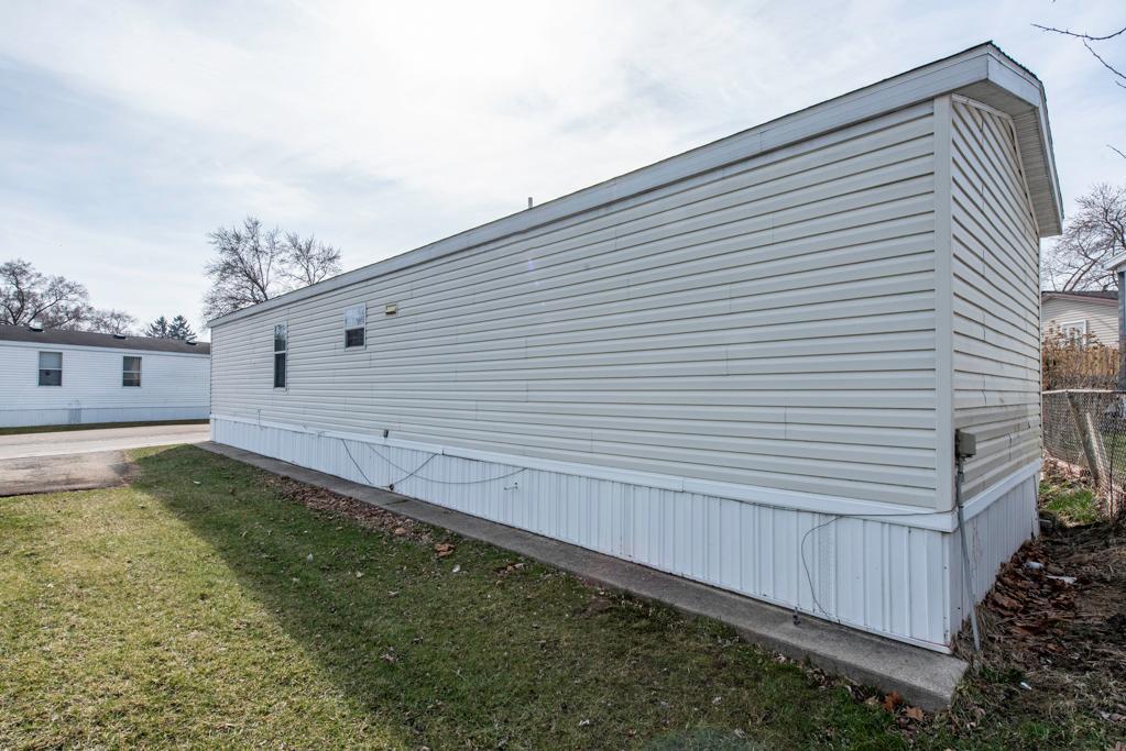 38569 N Sheridan Road #492, Beach Park, IL 60099