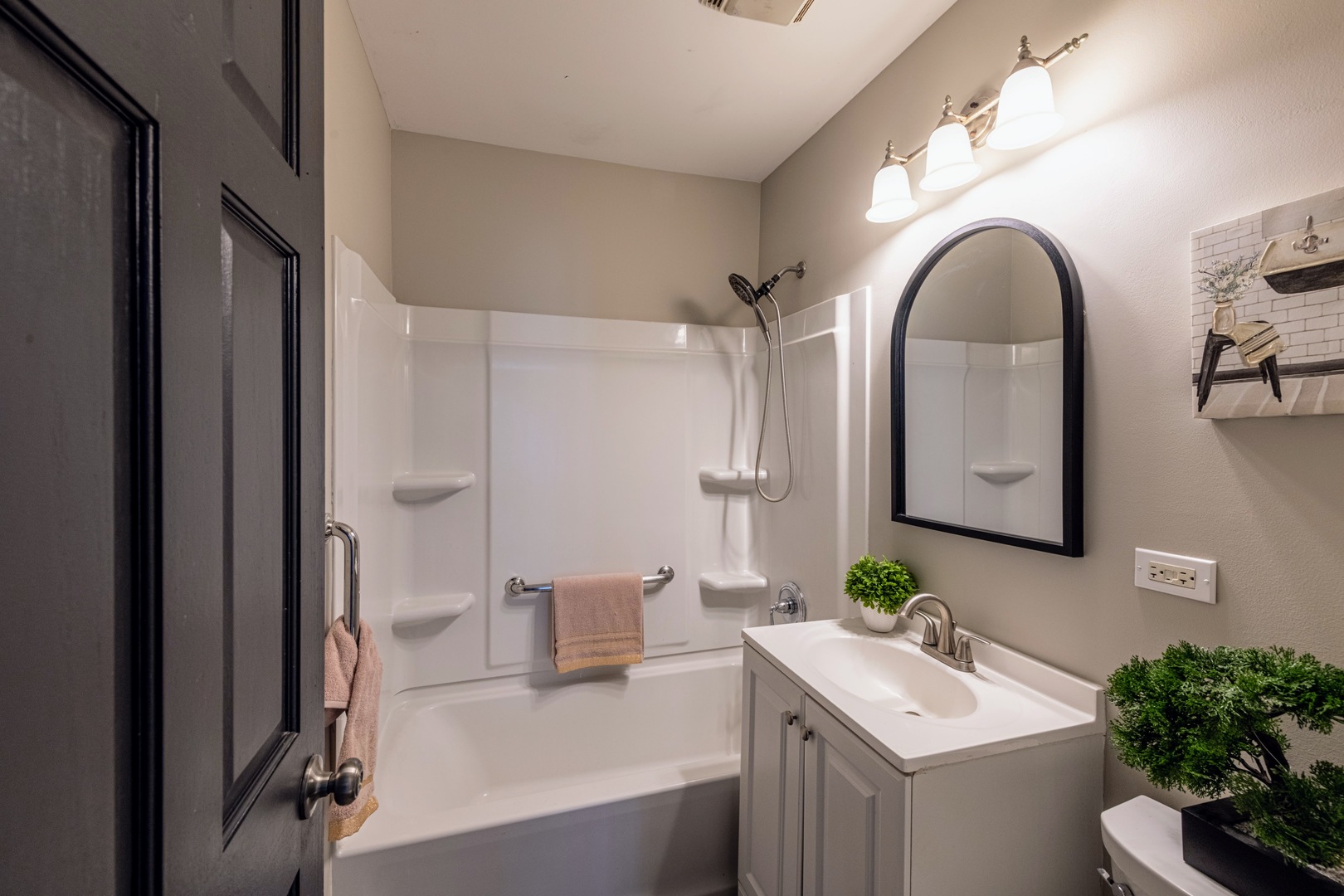 3017 Gabriel Avenue, Zion, IL 60099